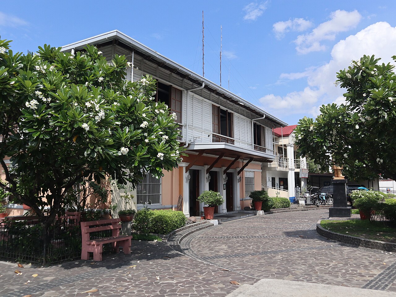 Angeles City